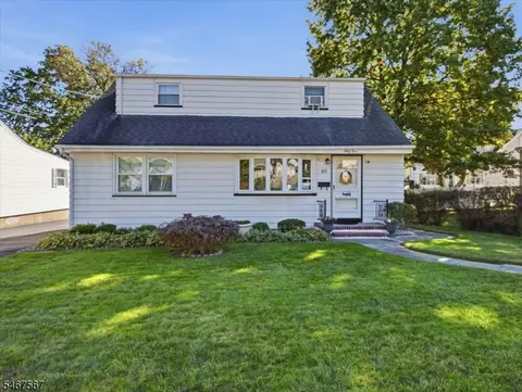 63 Martindale Rd, Clifton, NJ 07013