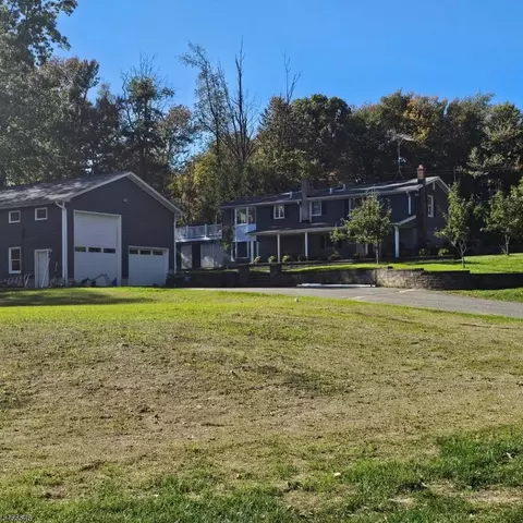 4 Kilroy Rd, Newton, NJ 07860