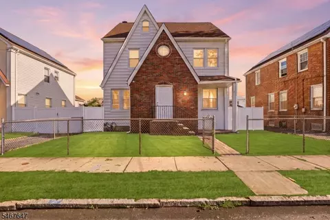 26 Crescent Ave, Newark, NJ 07112