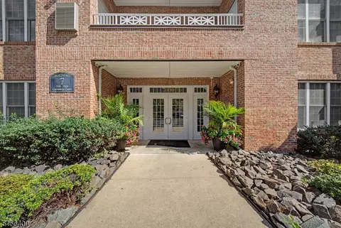 7212 Coventry Ct, Riverdale, NJ 07457
