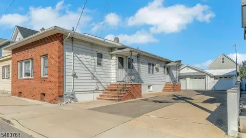 230 Lincoln Pl, Garfield, NJ 07026