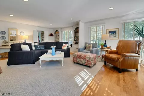 Living - 2 Mansfield Ct, Mendham, NJ 07945 photo 3 of 3
