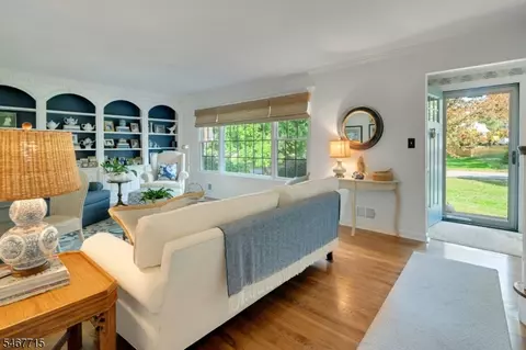 Entry Way - 2 Mansfield Ct, Mendham, NJ 07945 photo 1 of 1