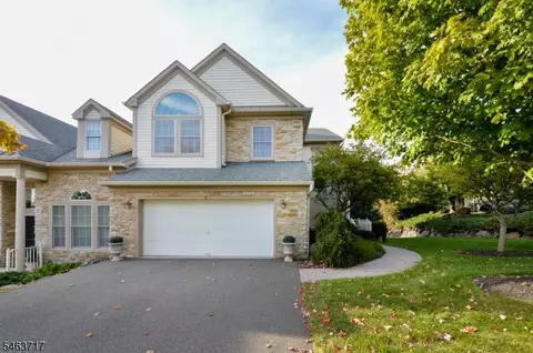 12 Skyview Dr #12, North Haledon, NJ 07508