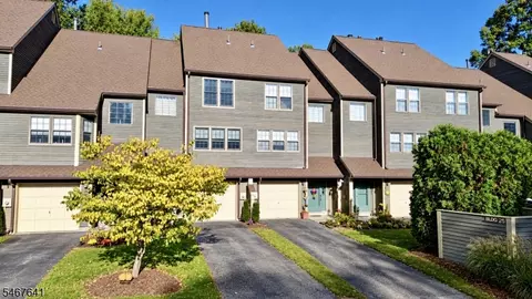 25 Foxboro Ln #D, West Milford, NJ 07480