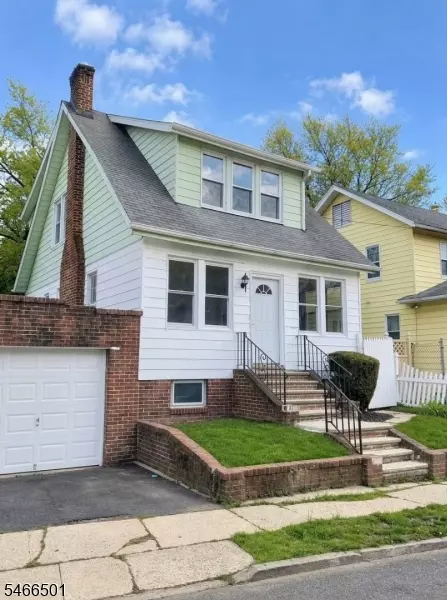 10 Osborne Pl, Irvington, NJ 07111