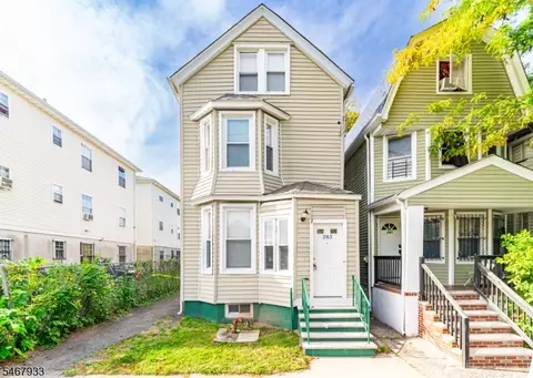 283 S 18th St, Newark, NJ 07103