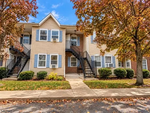48 Ann St, Paterson, NJ 07501