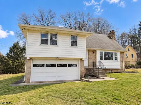 652 Carpentersville Rd, Phillipsburg, NJ 08865