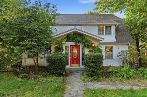 210 Leonia Ave, Leonia, NJ 07605