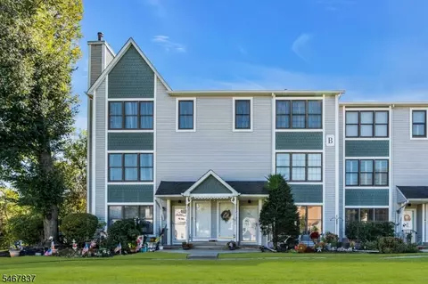 94 Heritage Ln #94, Hamburg, NJ 07419