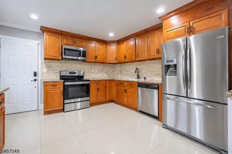 Kitchen - 194 Wiley Ave, Plainfield, NJ 07062 photo 2 of 2