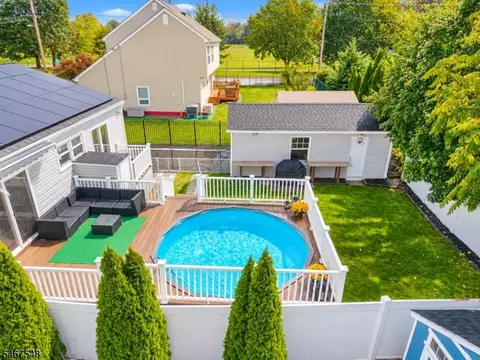 Exterior - 194 Wiley Ave, Plainfield, NJ 07062 photo 3 of 7