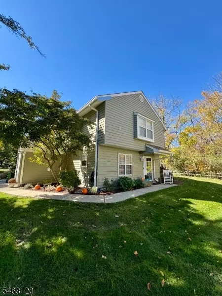 9 Pelican Pt, Newton, NJ 07860 photo 2