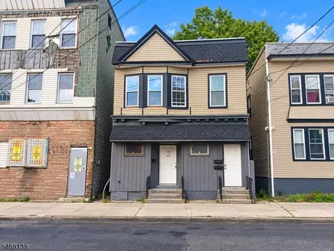634 Grove St, Irvington, NJ 07111