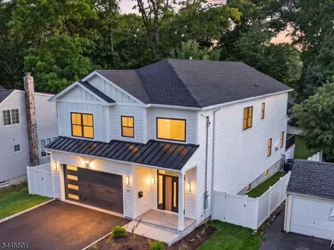 43 Oakwood Ave, Livingston, NJ 07039