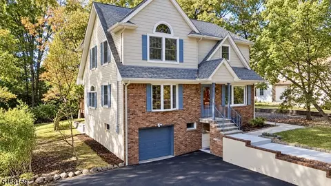 447 Manchester Ave, North Haledon, NJ 07508