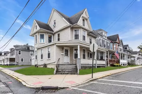 56 Summit Ave, Phillipsburg, NJ 08865