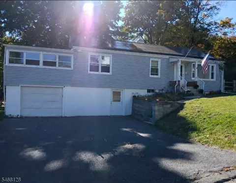 24 Wilson Pl, Newton, NJ 07860