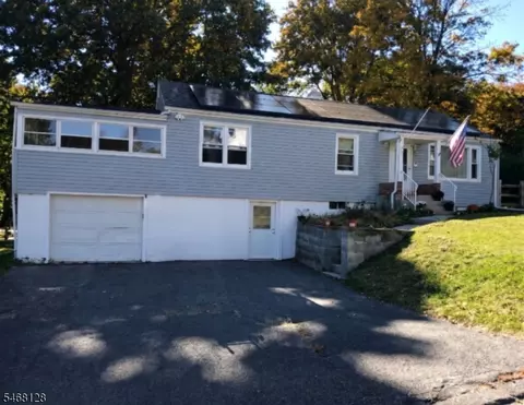24 Wilson Pl, Newton, NJ 07860