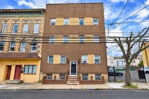 592 N 6th St, Newark, NJ 07107