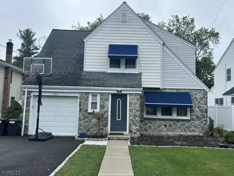 822 Ramapo Ave, Pompton Lakes, NJ 07442