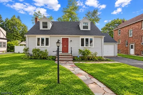 825 Bishop St, Union, NJ 07083