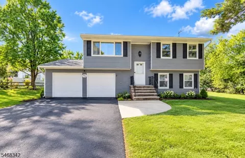 160 Stratton St, Piscataway, NJ 08854