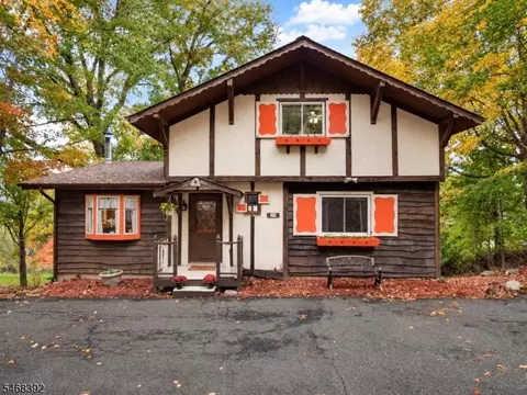 130 Glenside Trl, Sparta, NJ 07871