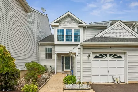 3 Letts Ct, Sayreville, NJ 08872