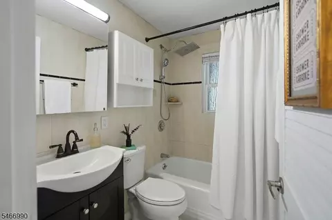 Bath - 686 Broad St, Bloomfield, NJ 07003 photo 1 of 2