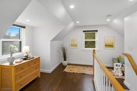 Entry Way - 686 Broad St, Bloomfield, NJ 07003 photo 2 of 3