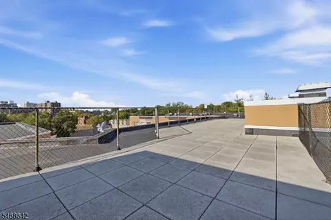 Exterior - 290 Anderdon St #4N, Hackensack, NJ 07601 photo 1 of 1