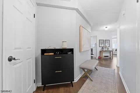 Entry Way - 290 Anderdon St #4N, Hackensack, NJ 07601 photo 3 of 4