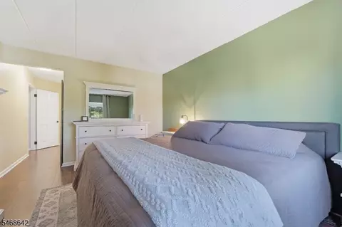 Bedroom - 290 Anderdon St #4N, Hackensack, NJ 07601 photo 2 of 5