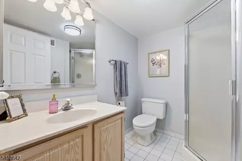 Bath - 290 Anderdon St #4N, Hackensack, NJ 07601 photo 2 of 2