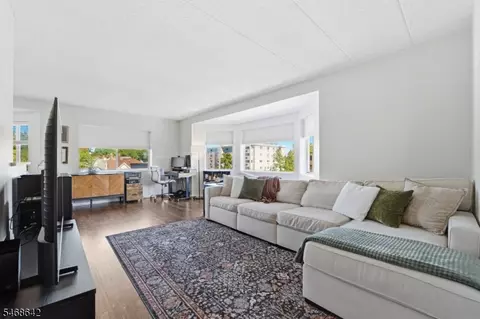 Living - 290 Anderdon St #4N, Hackensack, NJ 07601 photo 3 of 3