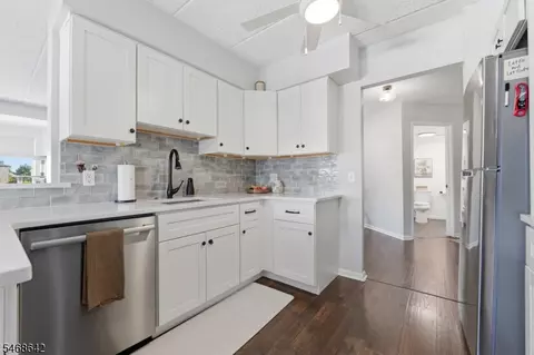 Kitchen - 290 Anderdon St #4N, Hackensack, NJ 07601 photo 3 of 7