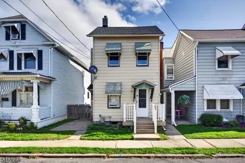 21 Henderson St, Phillipsburg, NJ 08865