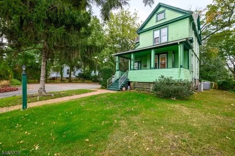 343 W 1st Ave, Roselle, NJ 07203