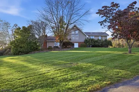 45 Cobblewood Rd, Blairstown, NJ 07825