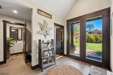 Entry Way - 87 Jackson Ave, Wayne, NJ 07470 photo 7 of 7