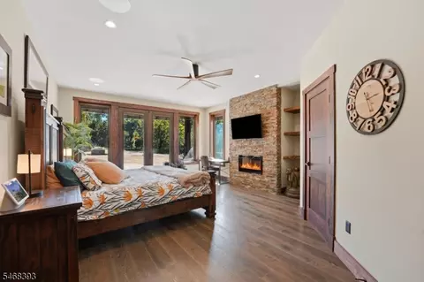 Bedroom - 87 Jackson Ave, Wayne, NJ 07470 photo 1 of 6