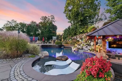 Exterior - 87 Jackson Ave, Wayne, NJ 07470 photo 8 of 11