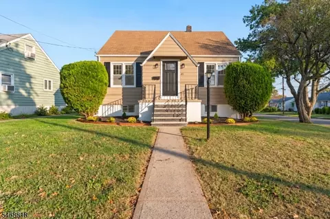49 Harding Ave, Clark, NJ 07066