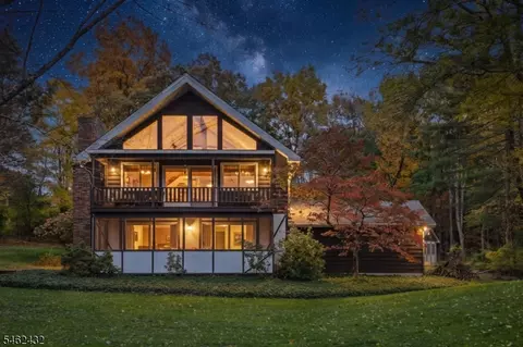 119 Overlook Dr, Montague, NJ 07827