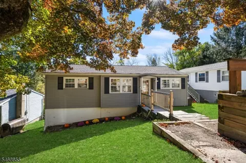 50 Butternut Rd, Vernon, NJ 07462