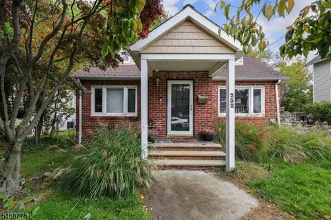 232 Myrtle Ave, Westfield, NJ 07090