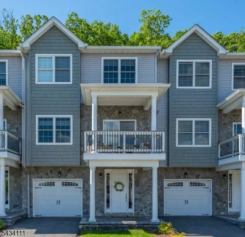 67 Halina Ln, Butler, NJ 07405