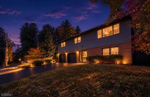 102 Brooklyn Mountain Rd, Hopatcong, NJ 07843